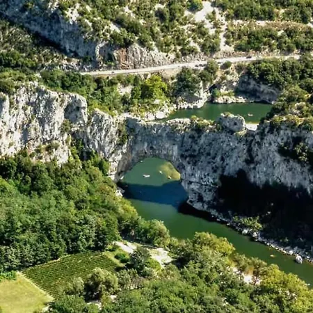 Villa, Piscine Chauffee,10 Pers * Lavilledieu (Ardeche)
