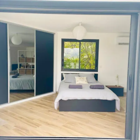 Villa, Piscine Chauffee,10 Pers * Lavilledieu (Ardeche)