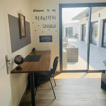 بيت للعطل Villa, Piscine Chauffee,10 Pers *